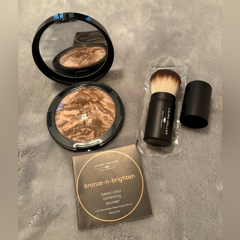 LAURA GELLER BRONZE - N - BRIGHTEN BAKED COLOR CORRECTING BRONZER with BRUSH NEW